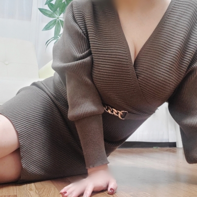 真里さんの写メ日記投稿2025/04/22 09:00の記事「おはようございます🌻」画像