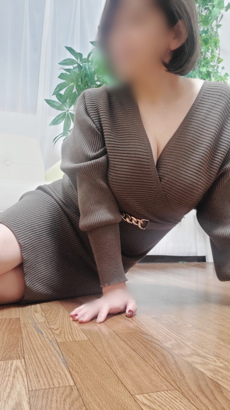 真里さんの写メ日記投稿2025/04/22 09:00の記事「おはようございます🌻」画像
