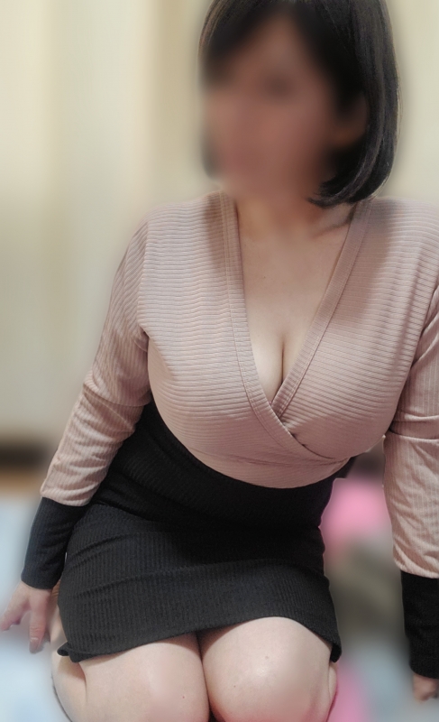 真里さんの写メ日記投稿2025/05/17 10:16の記事「おはようございます🍀」画像