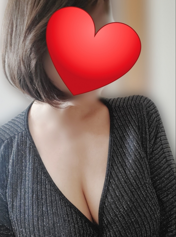 真里さんの写メ日記投稿2025/09/15 15:52の記事「♥️♥️♥️」画像